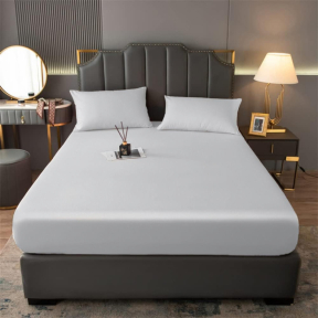 Комплект долен чаршаф с две калъфки